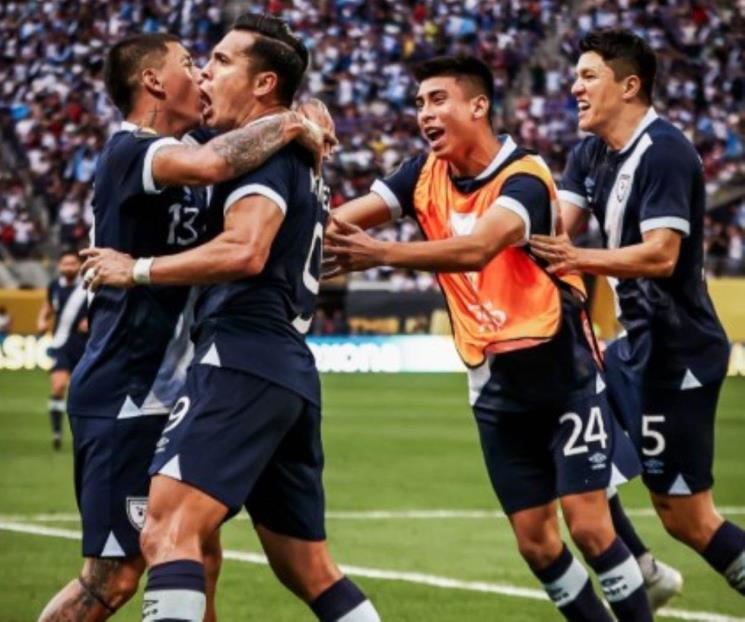 Guatemala da la sorpresa y avanza a semifinales de Copa Oro
