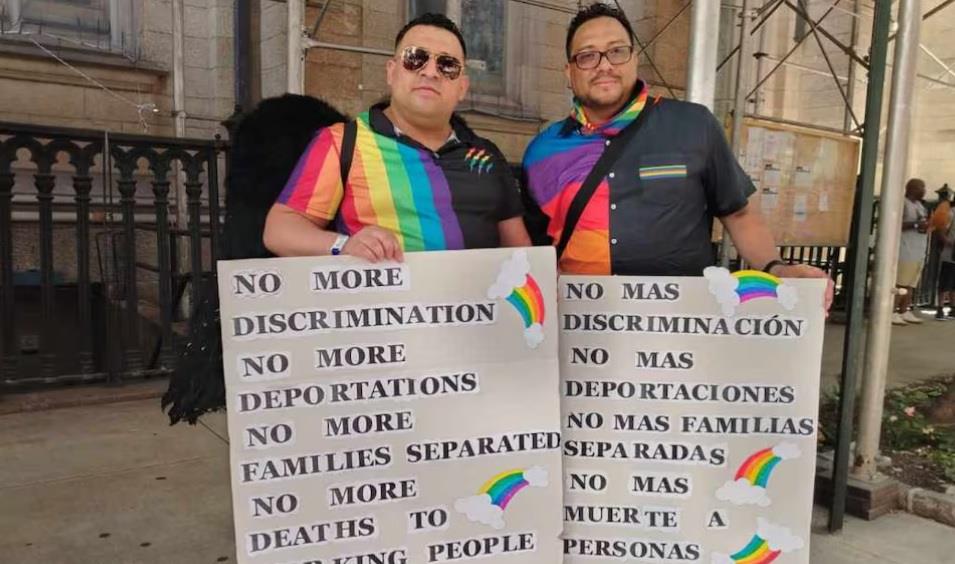 Migrantes LGBTQ+ protestan en el New York Pride Migrantes LGBTQ+ protestan en el New York Pride