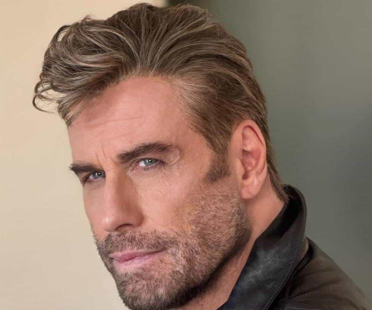 Revive John Travolta su personaje de Danny Zuko en Grease