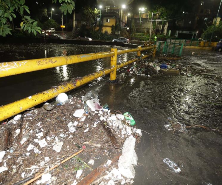 CDMX registra lluvia histórica; caen 38 millones de metros cúbicos CDMX registra lluvia histórica; caen 38 millones de metros cúbicos