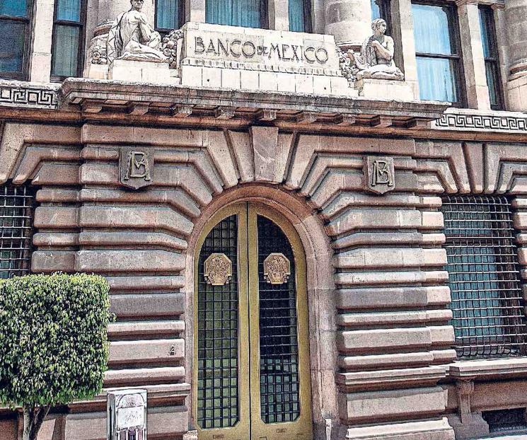 Encuesta Banxico: Analistas mejoran pronóstico para el PIB