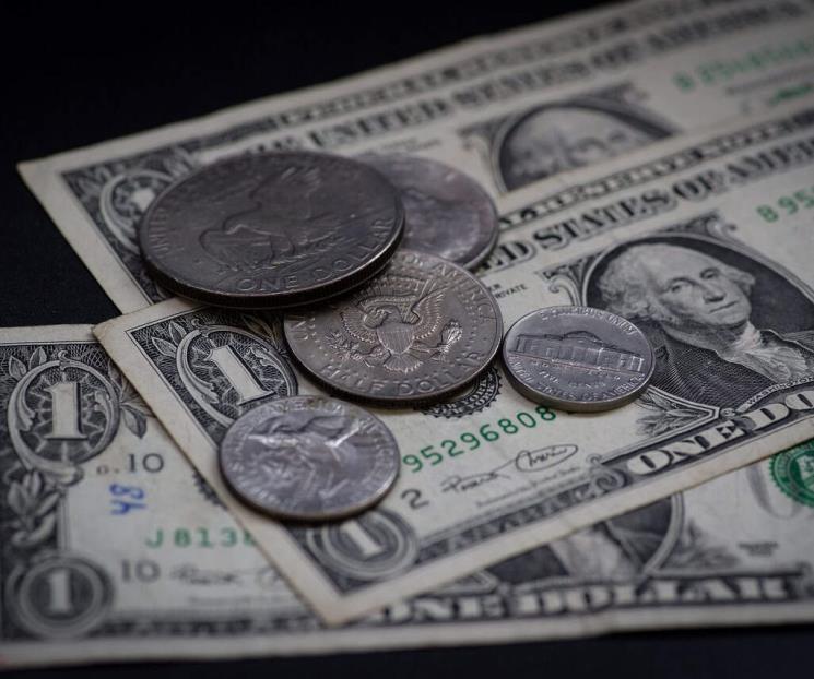 Peso es favorecido por el retroceso del billete verde