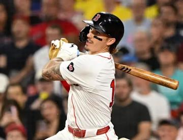 Conecta Jarren jonrón con Boston