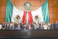 Presentan 52 propuestas para fortalecer a México Presentan 52 propuestas para fortalecer a México