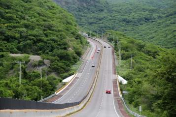 Anuncian cierres en autopista Cuernavaca-Acapulco en vacaciones