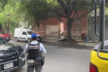 Hallan cadáver en casa abandonada