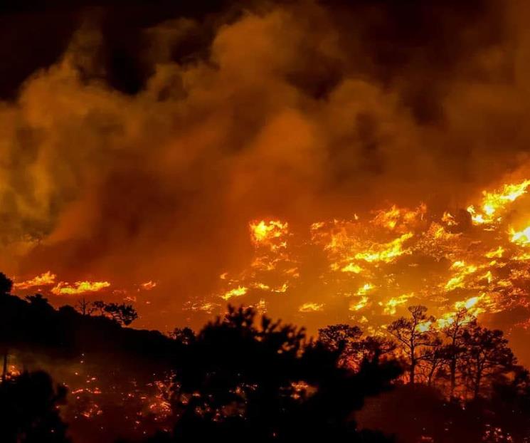 Provoca incendio forestal evacuaciones en la isla de Creta Provoca incendio forestal evacuaciones en la isla de Creta