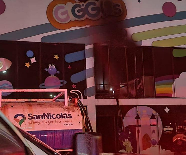 Arde salón de fiestas infantiles Arde salón de fiestas infantiles