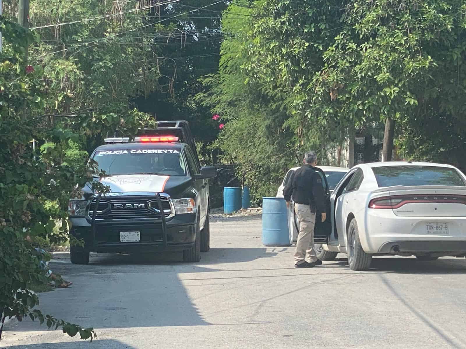 Un hombre de la tercera edad, que había sido reportado como desaparecido, fue encontrado sin vida en un predio baldío, al caer accidentalmente y golpearse la cabeza con una piedra en el municipio de Cadereyta.