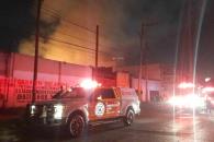 Acaba incendio con tarimera Acaba incendio con tarimera