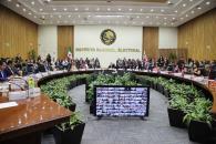Analizan elegir consejeros del INE por voto popular