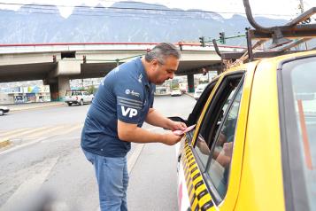 Exigen panistas dar marcha atrás a cambio de nombre en avenida