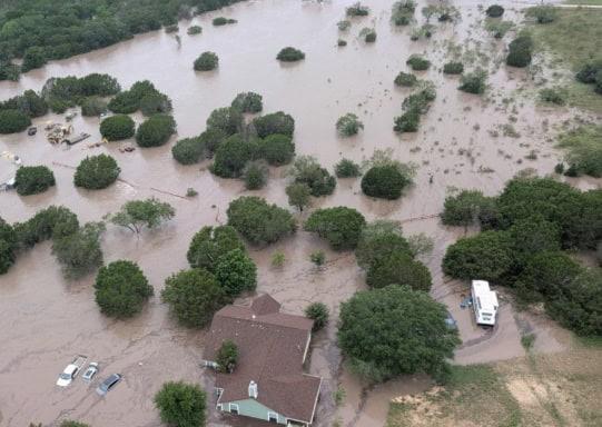 Consulado de México apoyará tras inundaciones en Texas Consulado de México apoyará tras inundaciones en Texas