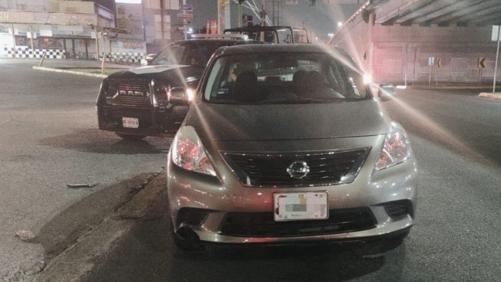 Las cámaras inteligentes del C-4 detectaron a un auto con reporte de robo, lo que provocó un operativo de policías de Guadalupe que terminó con la captura del conductor.