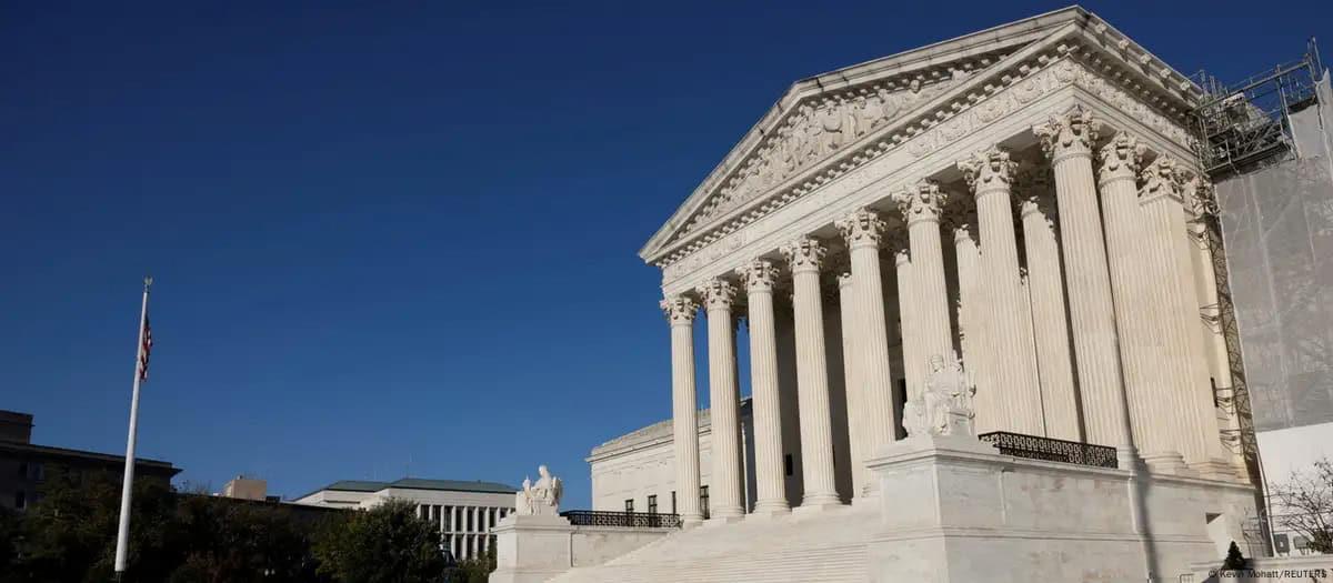 Autoriza Corte a Trump continuar con despidos Autoriza Corte a Trump continuar con despidos