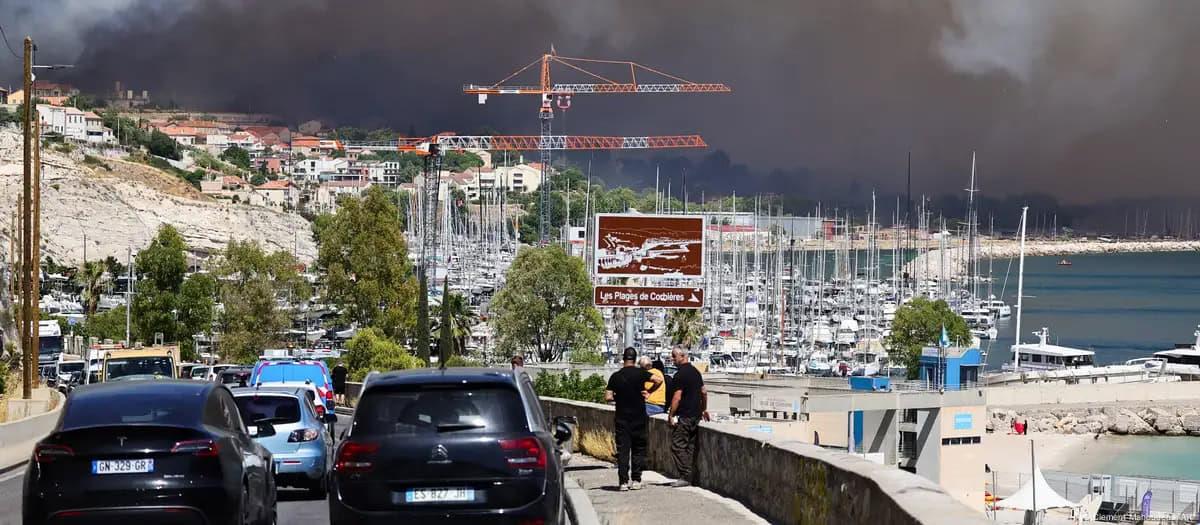 Amenaza incendio forestal en Francia a población de Marsella