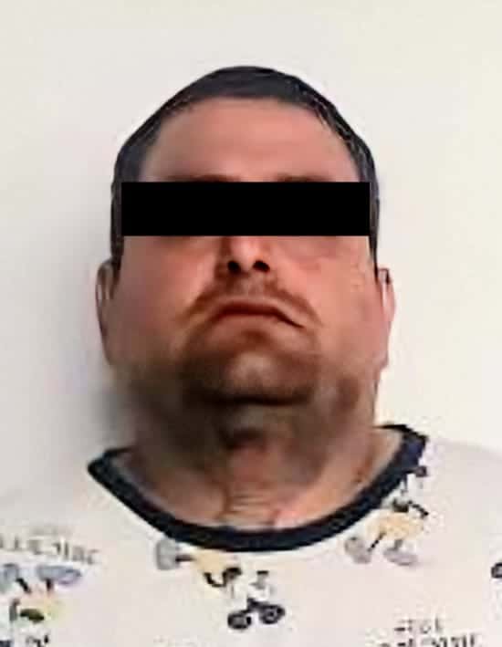 Un rapero implicado en la ejecución de un joven y lesiones a otro, hechos grabados con un teléfono celular, a principios de marzo en la Linares, fue arrestado por elementos de la Agencia Estatal de Investigaciones.