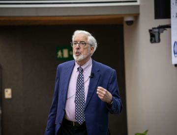 Steven Popper, el docente Tec que enseña a decidir en la incertidumb