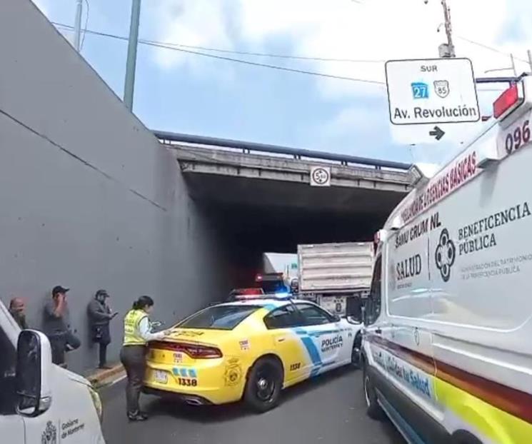 Muere motociclista arrollado en Monterrey Muere motociclista arrollado en Monterrey
