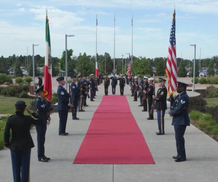 Visitan Defensa y Marina instalaciones clave en EU