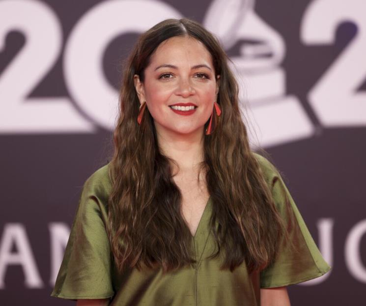Reconocerán a Natalia Lafourcade en España