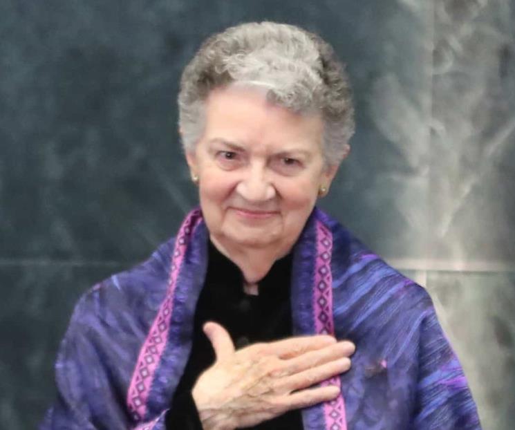 La escritora Angelina Muñiz-Huberman prueba las brevedades La escritora Angelina Muñiz-Huberman prueba las brevedades