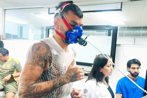 Realiza Correa exámenes