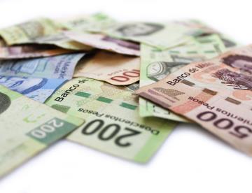 Peso se recupera frente al dólar tras publicación de minutas