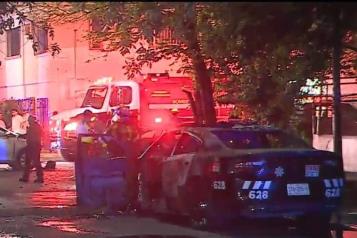 Arde patrulla de Tránsito de Monterrey