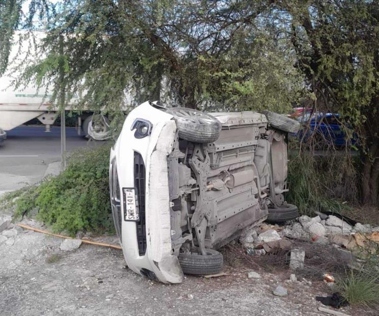 Resulta herido en volcadura Resulta herido en volcadura