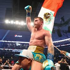 Jeque árabe estaría negociando una pelea entre Canelo y Jake Paul