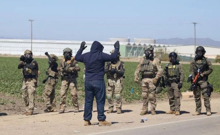 Muere trabajador mexicano tras redadas Muere trabajador mexicano tras redadas