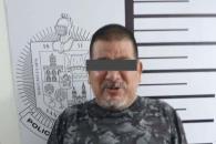 Arrestan a dos por insultar a policías en Santiago Arrestan a dos por insultar a policías en Santiago
