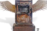 René Zubieta materializa la danza en arte objeto René Zubieta materializa la danza en arte objeto