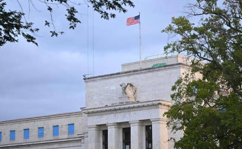 Fed advierte a bancos de riesgos relacionados con criptoactivos