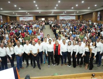 Se unen más de 700 docentes a la lucha por escuelas de calidad