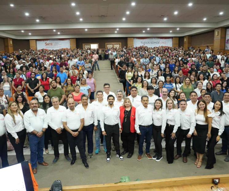 Se unen más de 700 docentes a la lucha por escuelas de calidad