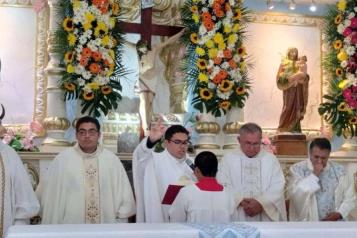Capacitan a sacerdotes para dialogar con el crimen organizado