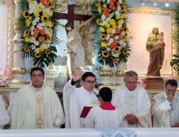 Capacitan a sacerdotes para dialogar con el crimen organizado
