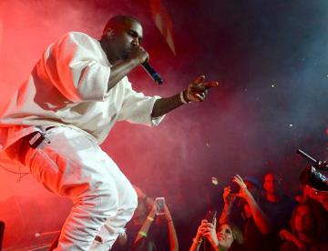 Abuchean a Kanye West durante su concierto en Shanghái