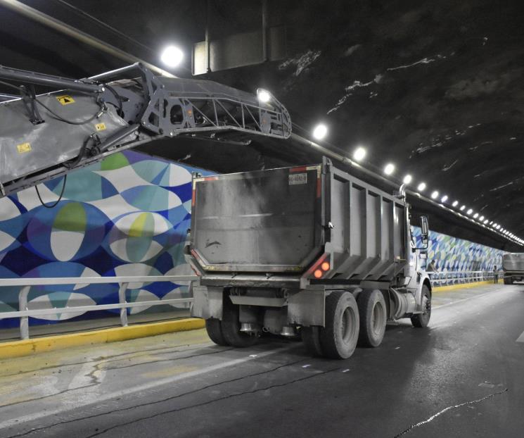 Inician recarpeteo de cuerpo poniente del Túnel de la Loma Larga