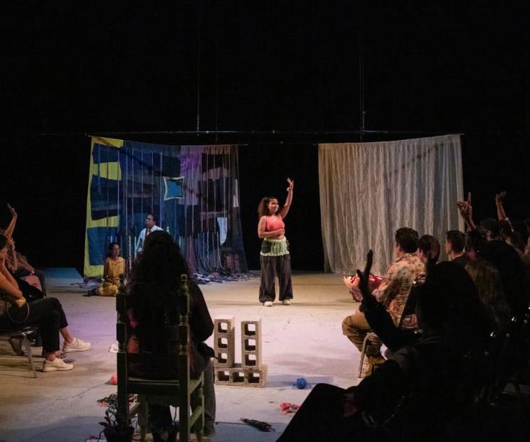 Abordan la migración en la obra teatral "Ovillo" Abordan la migración en la obra teatral "Ovillo"