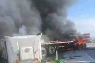 Arde tráiler en Galeana
