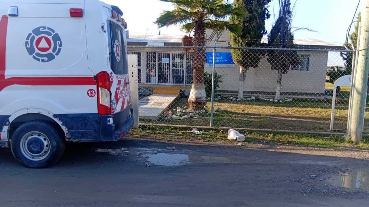 Un operador de un vehículo de quinta rueda, terminó con lesiones de consideración, al incendiarse su tráiler en el municipio de Galeana, Nuevo León.