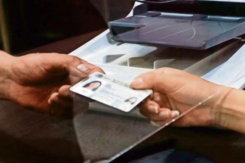 Plantea INE modernizar la credencial para votar
