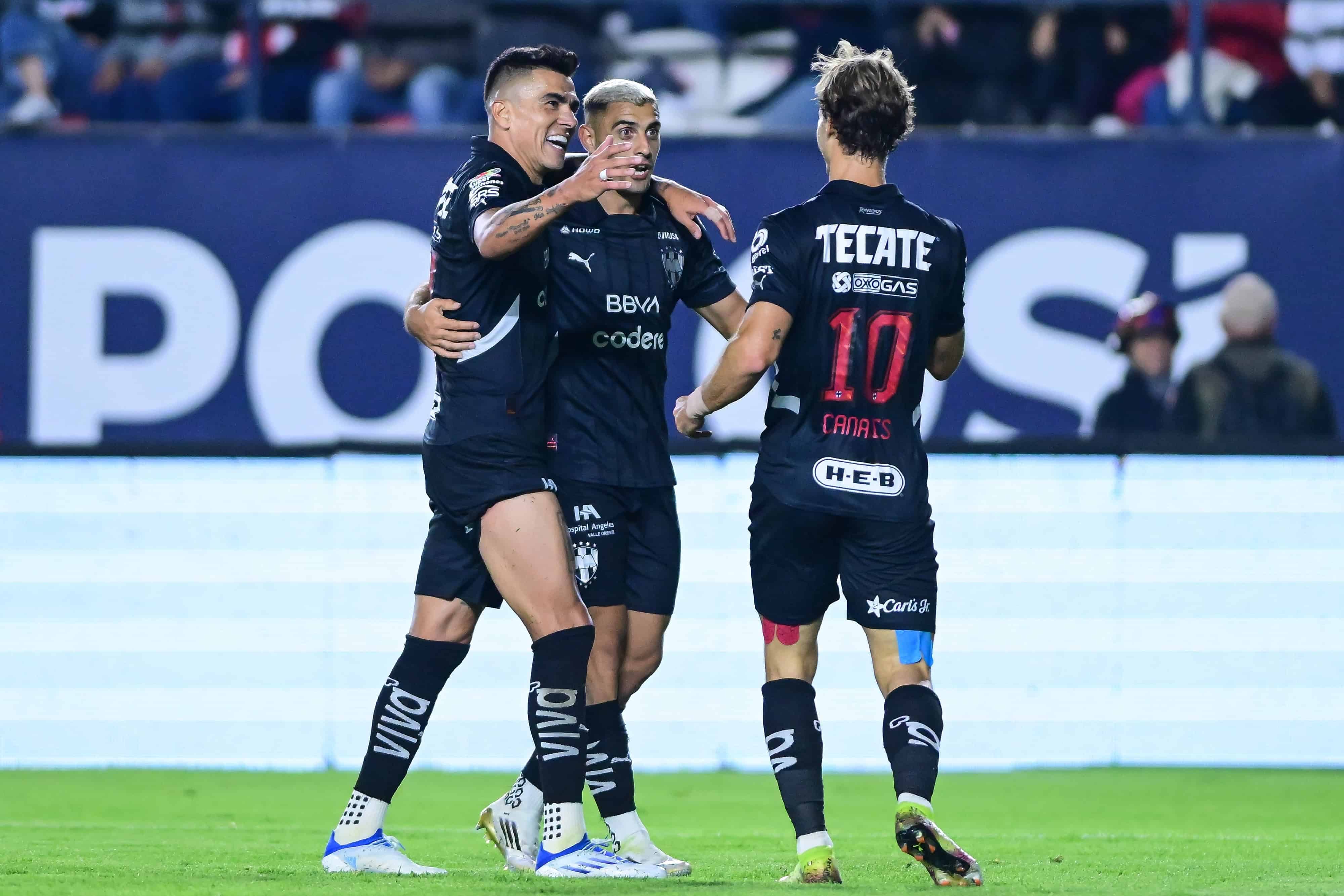 Rayados consigue su primera victoria del torneo.