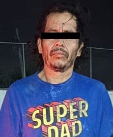 Elementos de la policía preventiva de Santa Catarina, lograron la detención de un hombre apodado el "Supercrazy", quien portaba un arma entre sus pertenencias, la colonia Residencial de Santa Catarina.