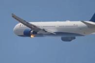 Captan a avión de Delta Air Lines con llamas saliendo del motor Captan a avión de Delta Air Lines con llamas saliendo del motor