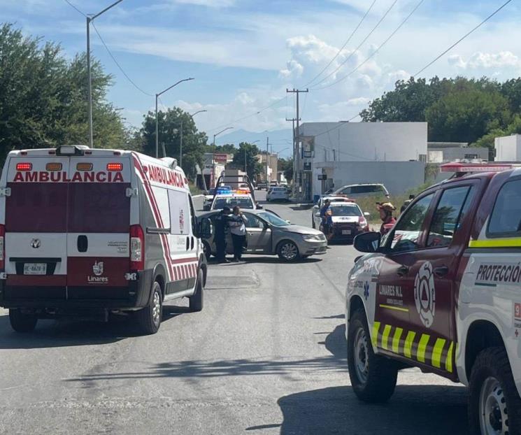 Resulta motociclista herido durante choque