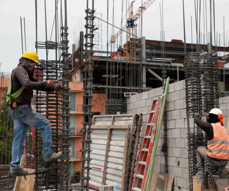 Producción de constructoras retoma tendencia a la baja Producción de constructoras retoma tendencia a la baja